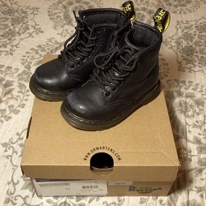 Toddler Dr Martens Matte Black size 7
